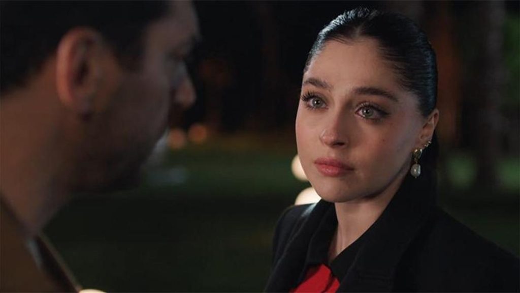 Güller ve Günahlar kendisiyle yarışıyor